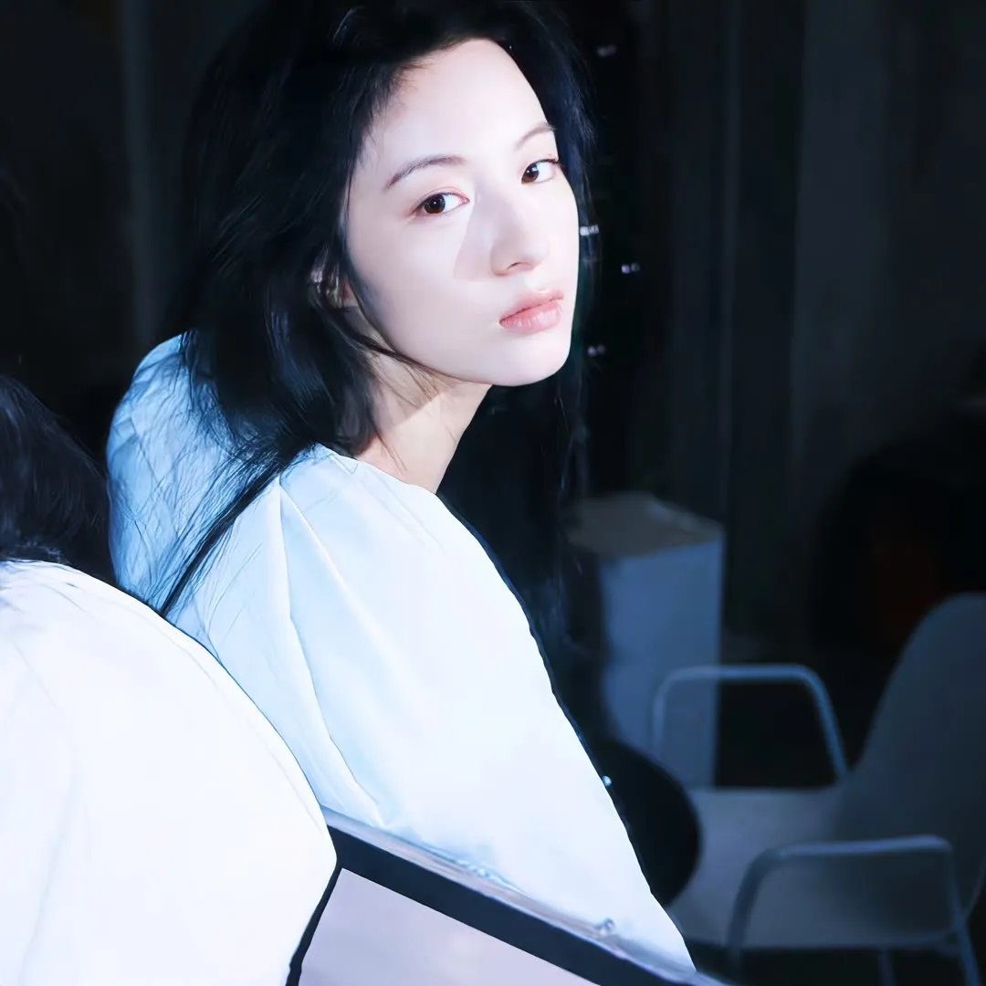 卫星女孩和奶牛